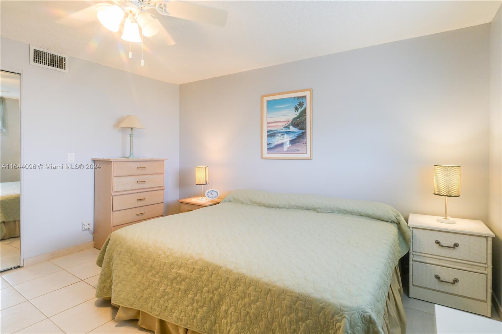 MEADOWBROOK LAKES VIEW CO - Residential