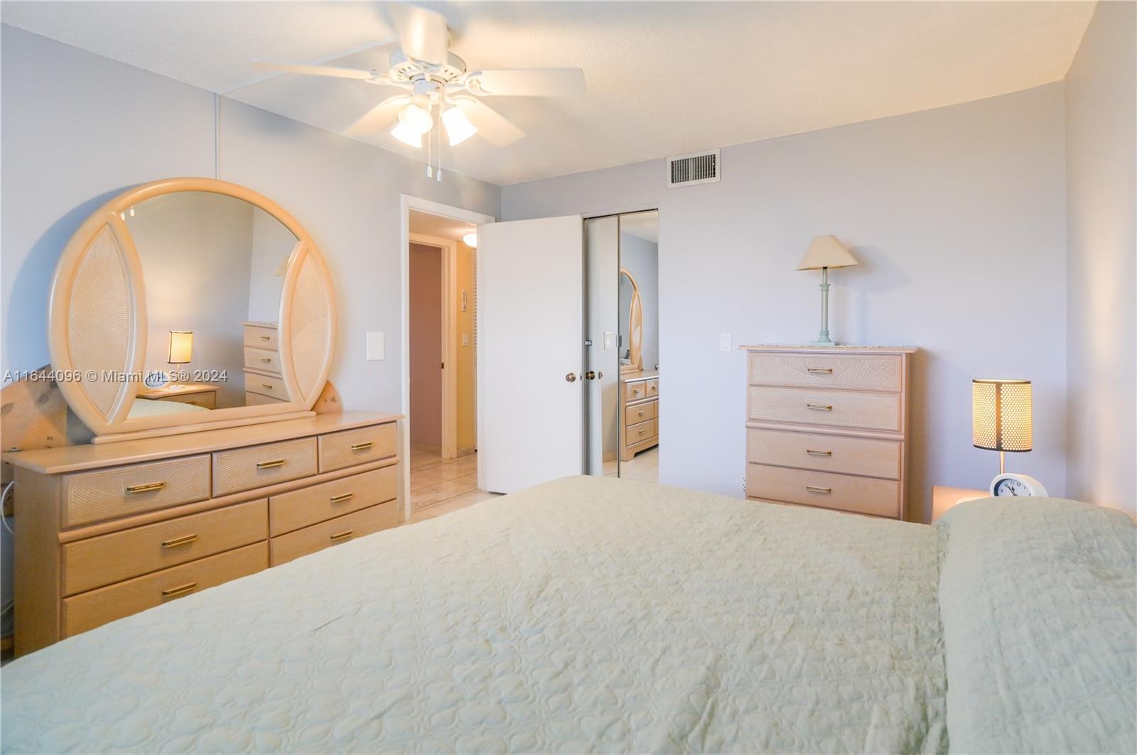 MEADOWBROOK LAKES VIEW CO - Residential