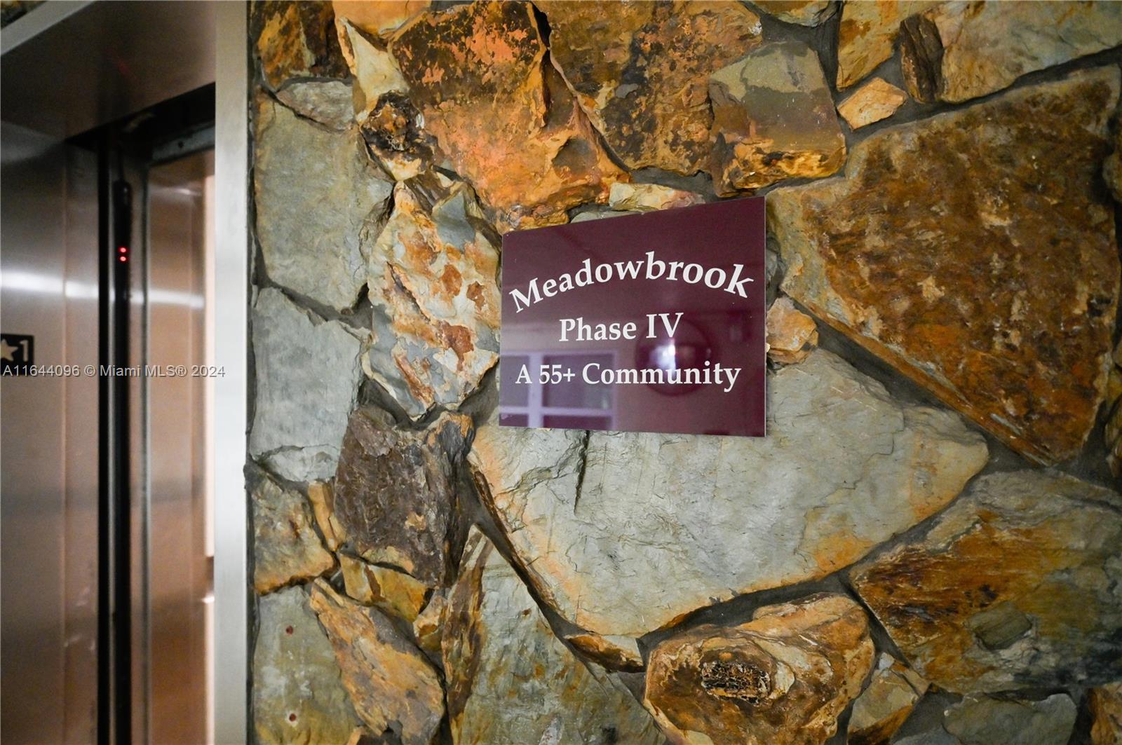 MEADOWBROOK LAKES VIEW CO - Residential
