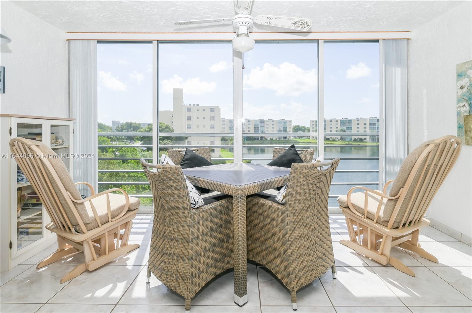 MEADOWBROOK LAKES VIEW CO - Residential