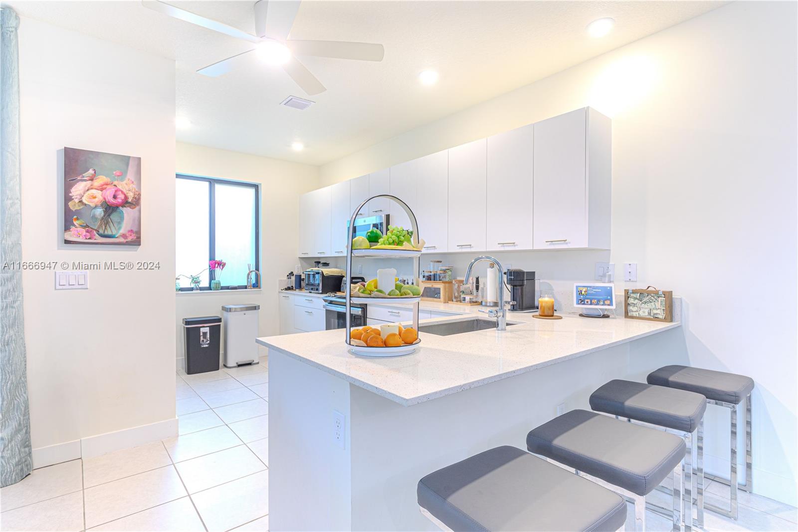 DOWNTOWN DORAL SOUTH PHAS - Residential