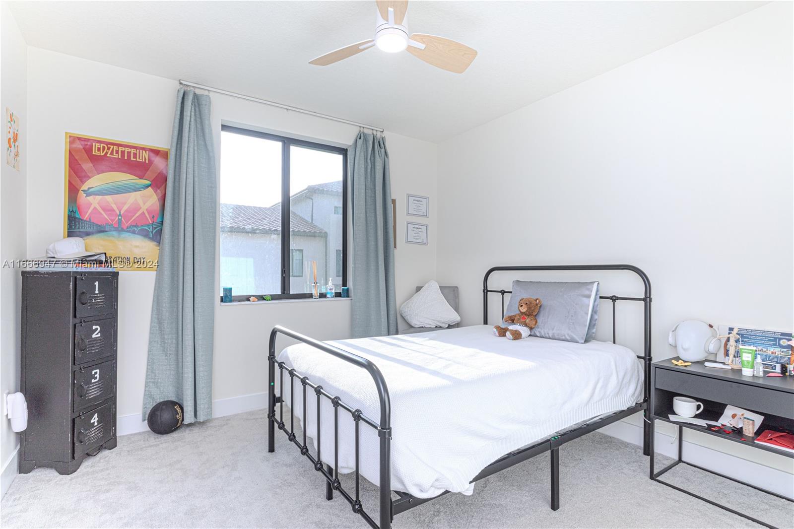 DOWNTOWN DORAL SOUTH PHAS - Residential