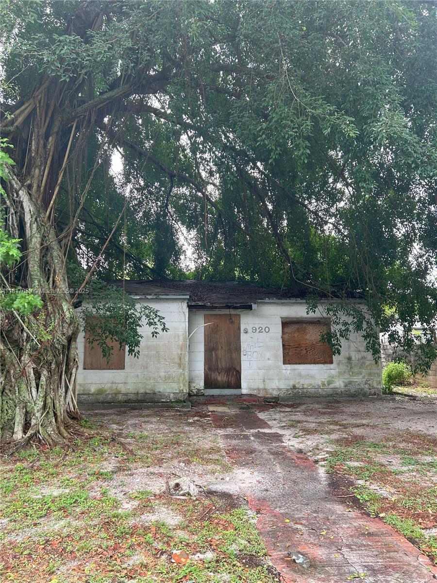 Property for Sale at 920 Nw 122nd St, North Miami, Miami-Dade County, Florida - Bedrooms: 2 
Bathrooms: 1  - $269,000
