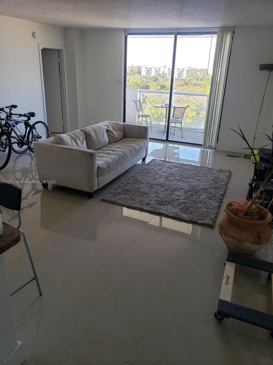 SAILBOAT CAY CONDO - Residential