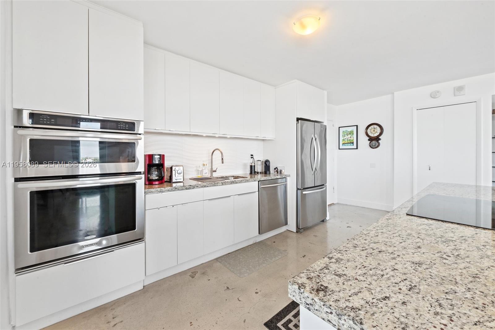BURLEIGH HOUSE CONDO - Residential
