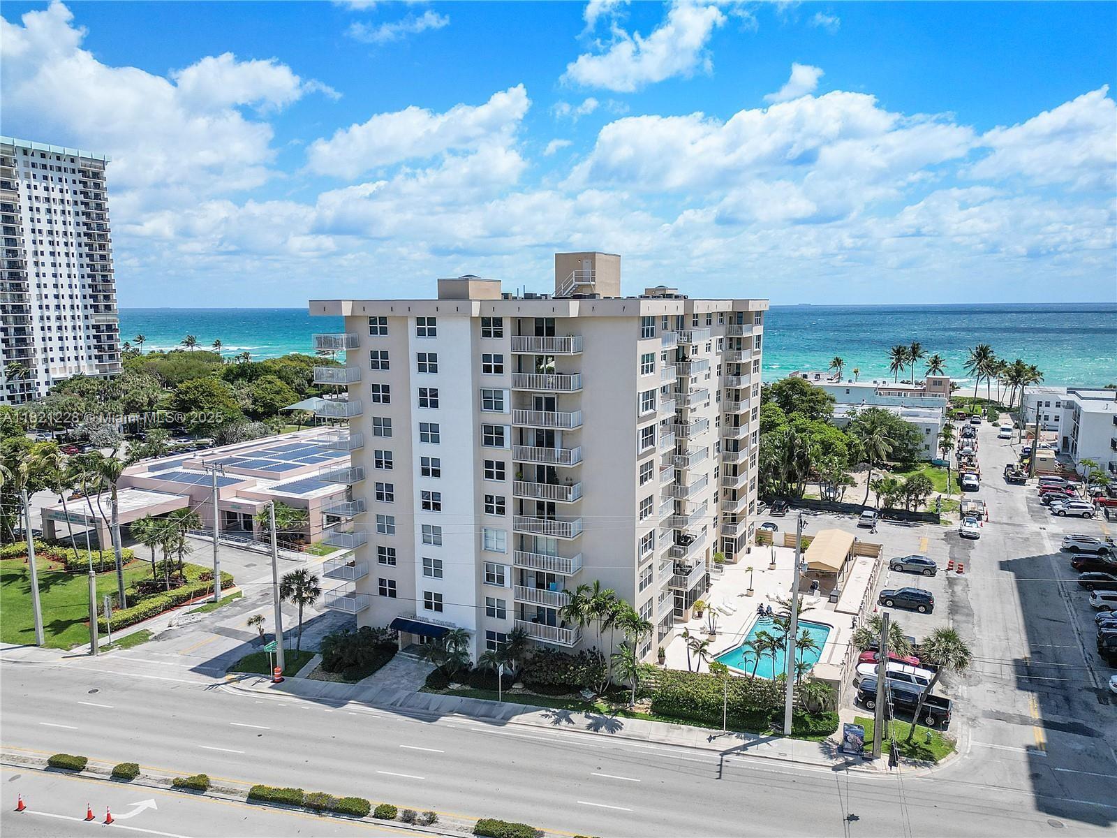 Rental Property at 1401 S Ocean Dr 301, Hollywood, Broward County, Florida - Bedrooms: 2 
Bathrooms: 2  - $3,000 MO.