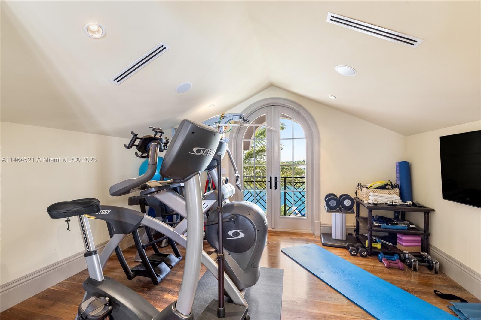 Hillsboro Mile - Residential