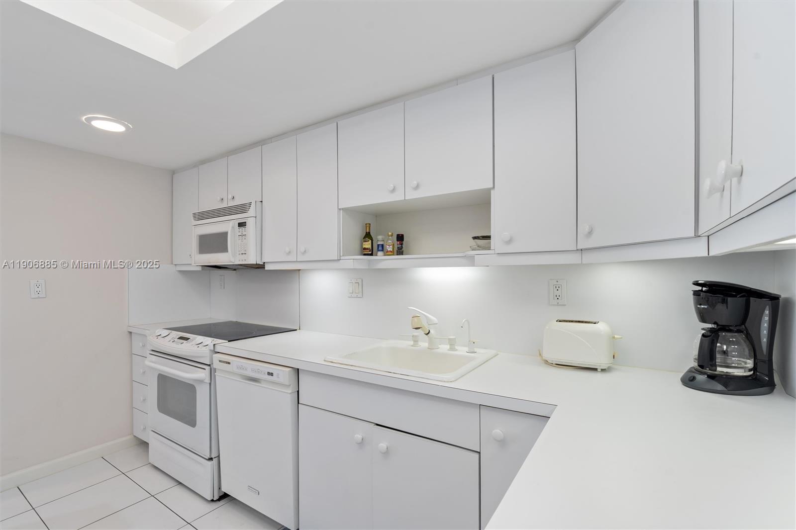 POINT OF AMERICAS - Residential Lease