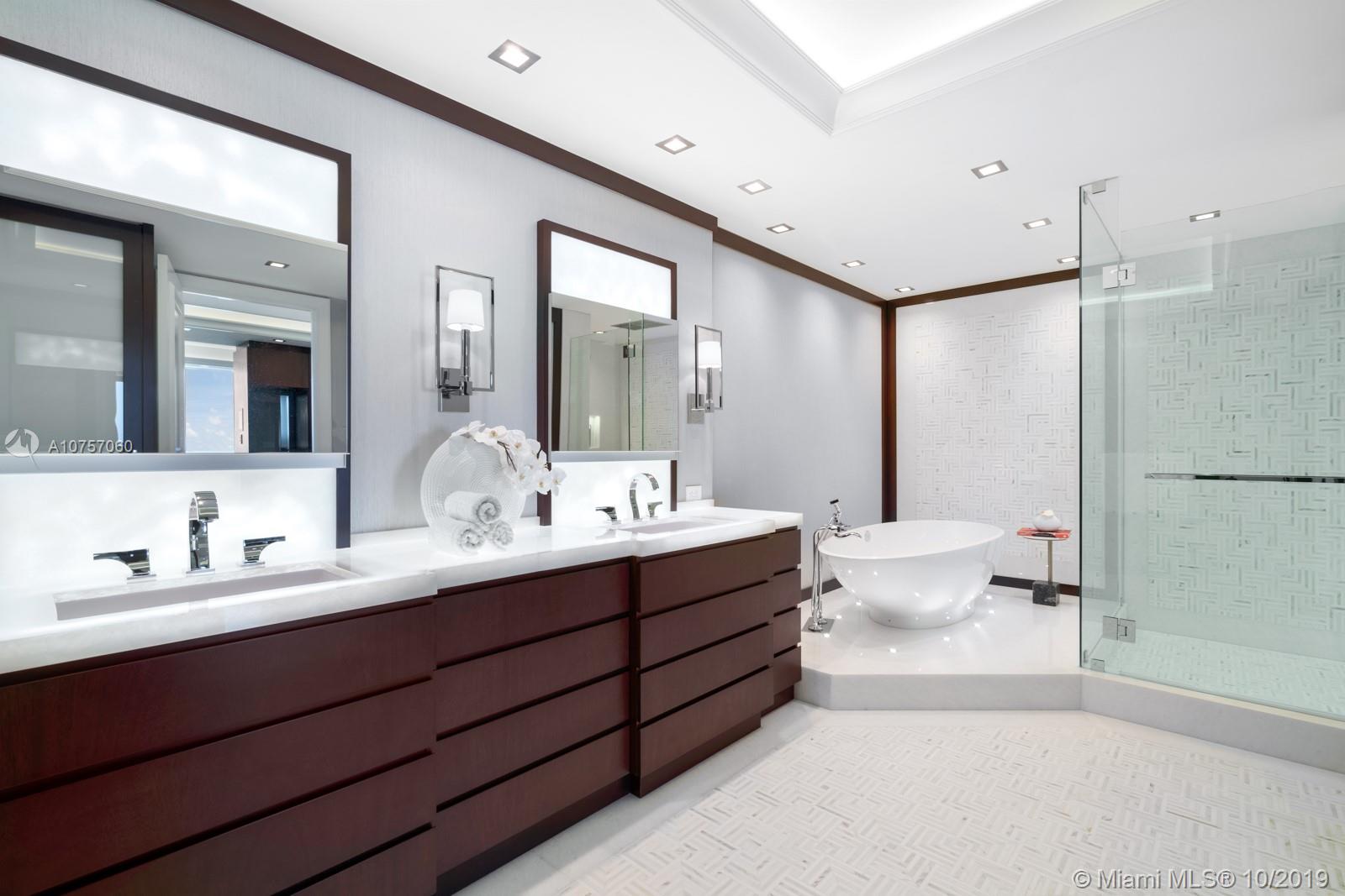 OCEANA BAL HARBOUR CONDO - Residential