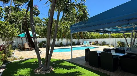 1611 71st St Miami Beach FL 33141