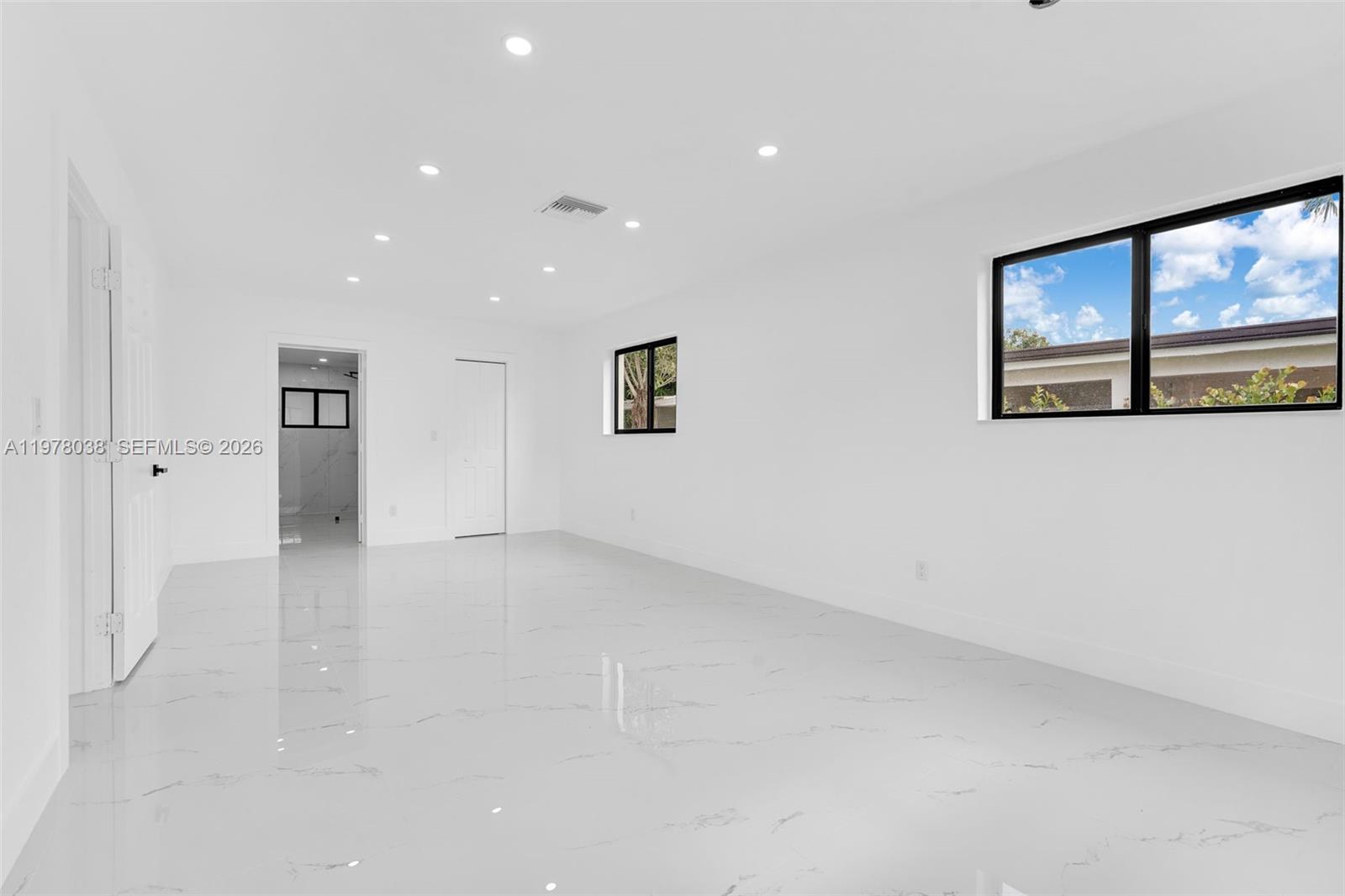 DOUGLAS ESTS - Residential