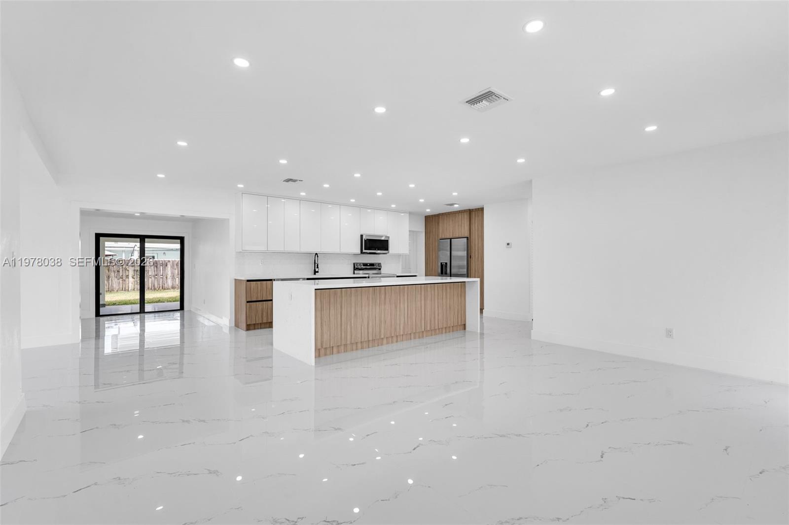 DOUGLAS ESTS - Residential