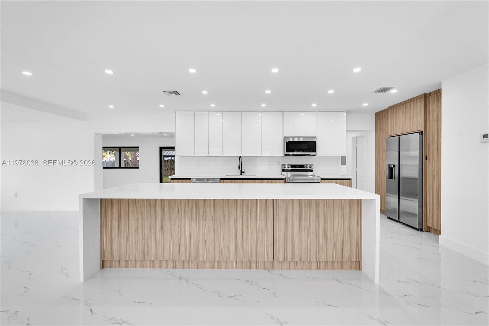 DOUGLAS ESTS - Residential