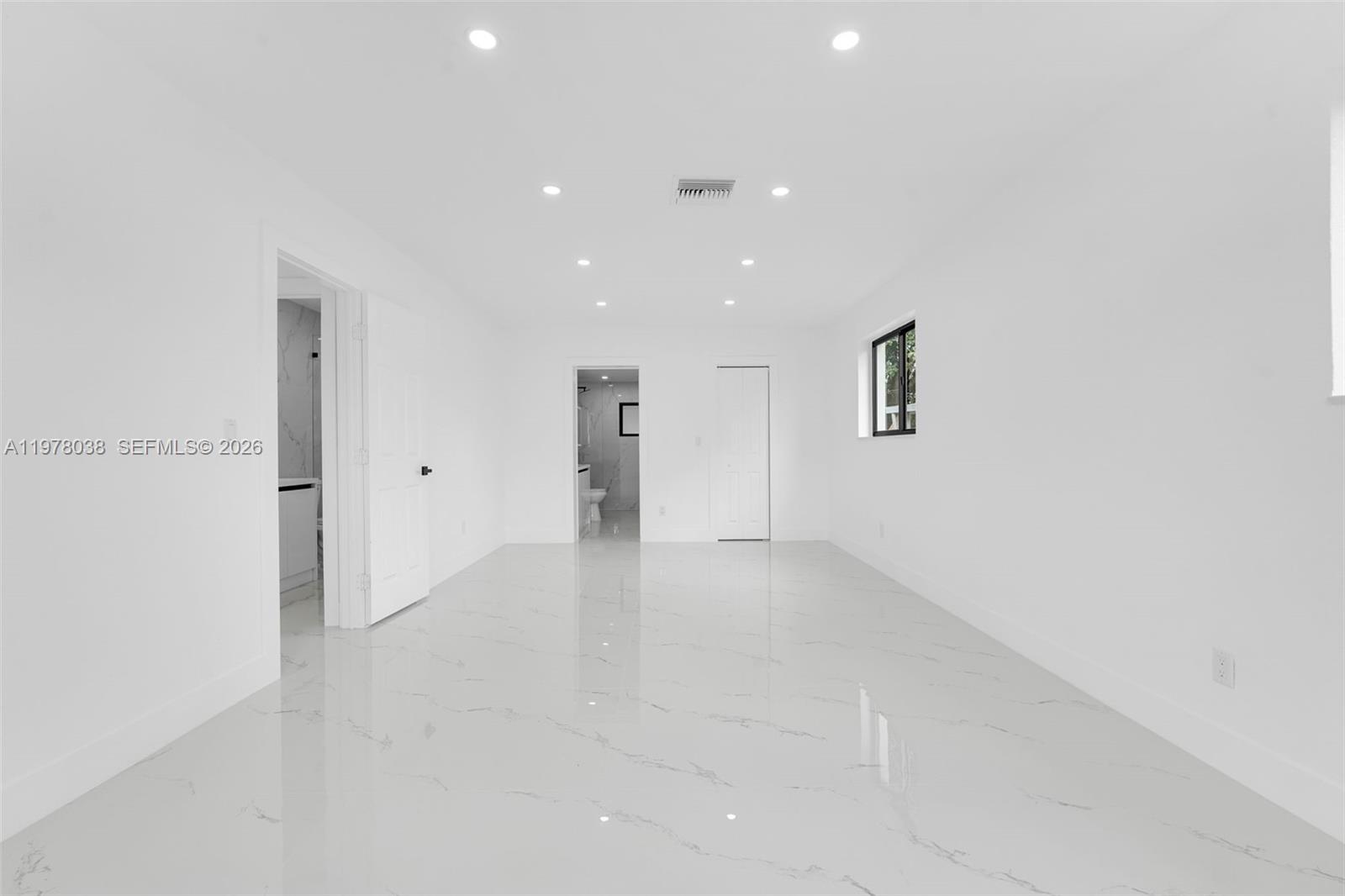 DOUGLAS ESTS - Residential