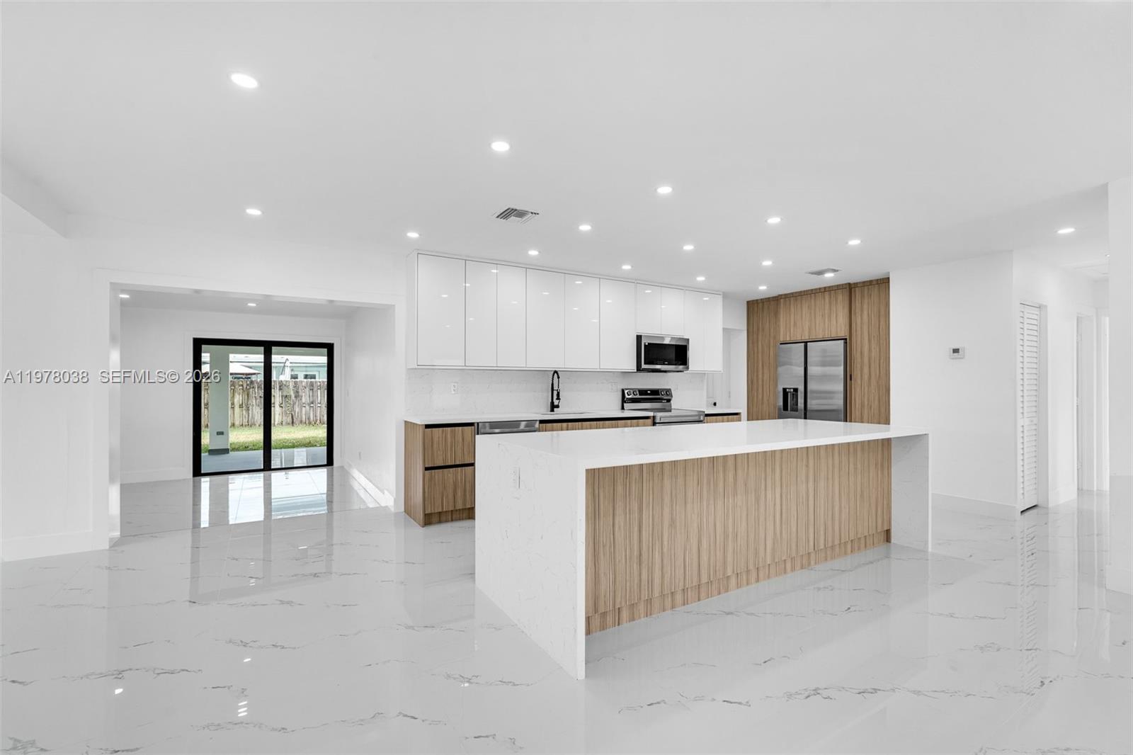 DOUGLAS ESTS - Residential