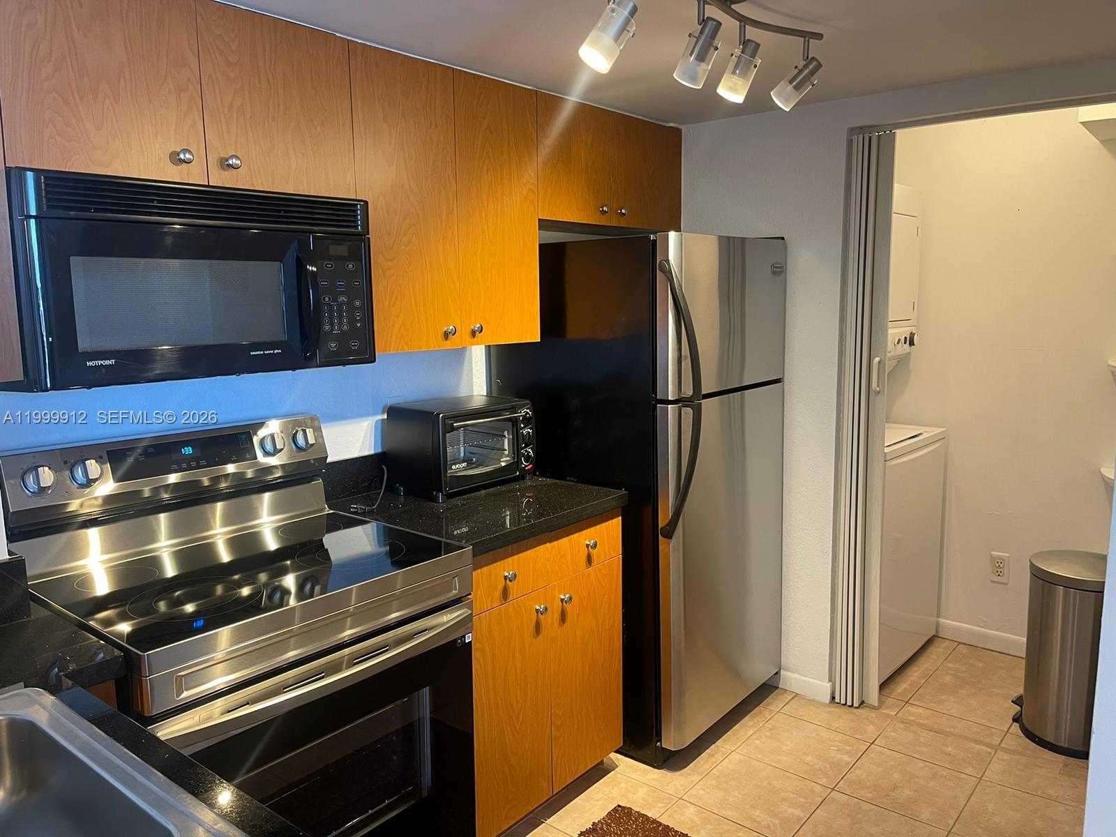 ISOLA CONDO - Residential Lease