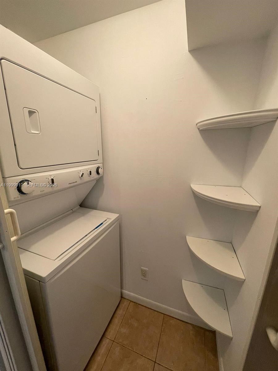 ISOLA CONDO - Residential Lease