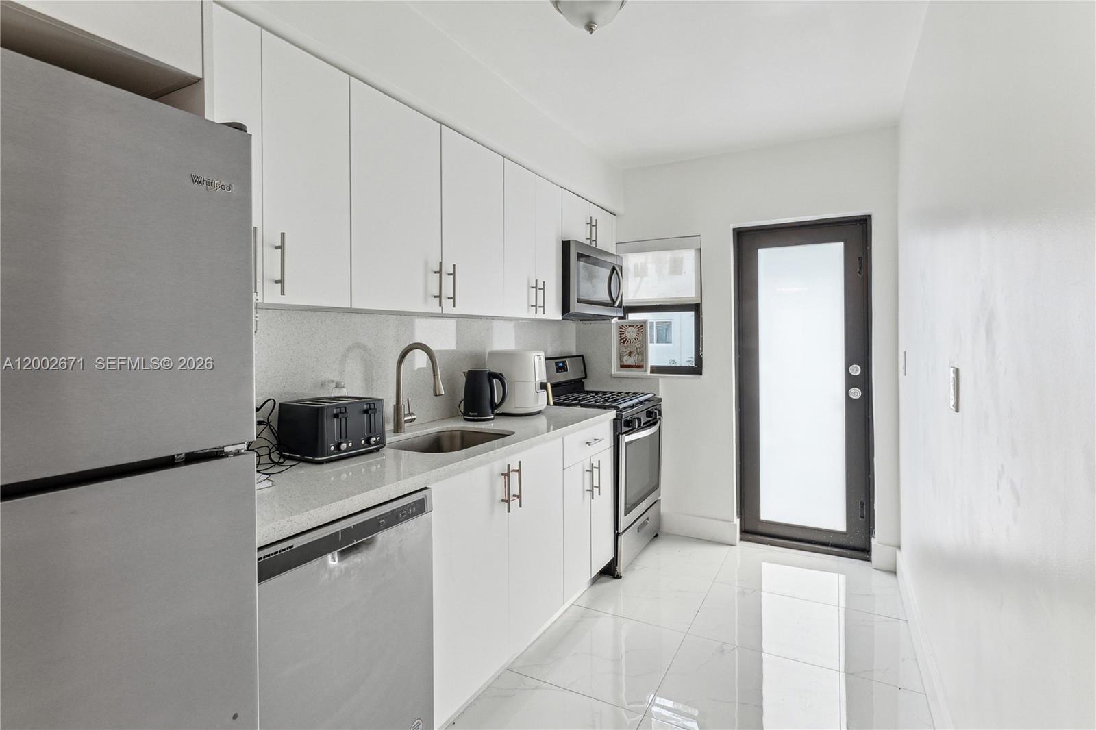 BISCAYNE BEACH SUB - Residential Lease