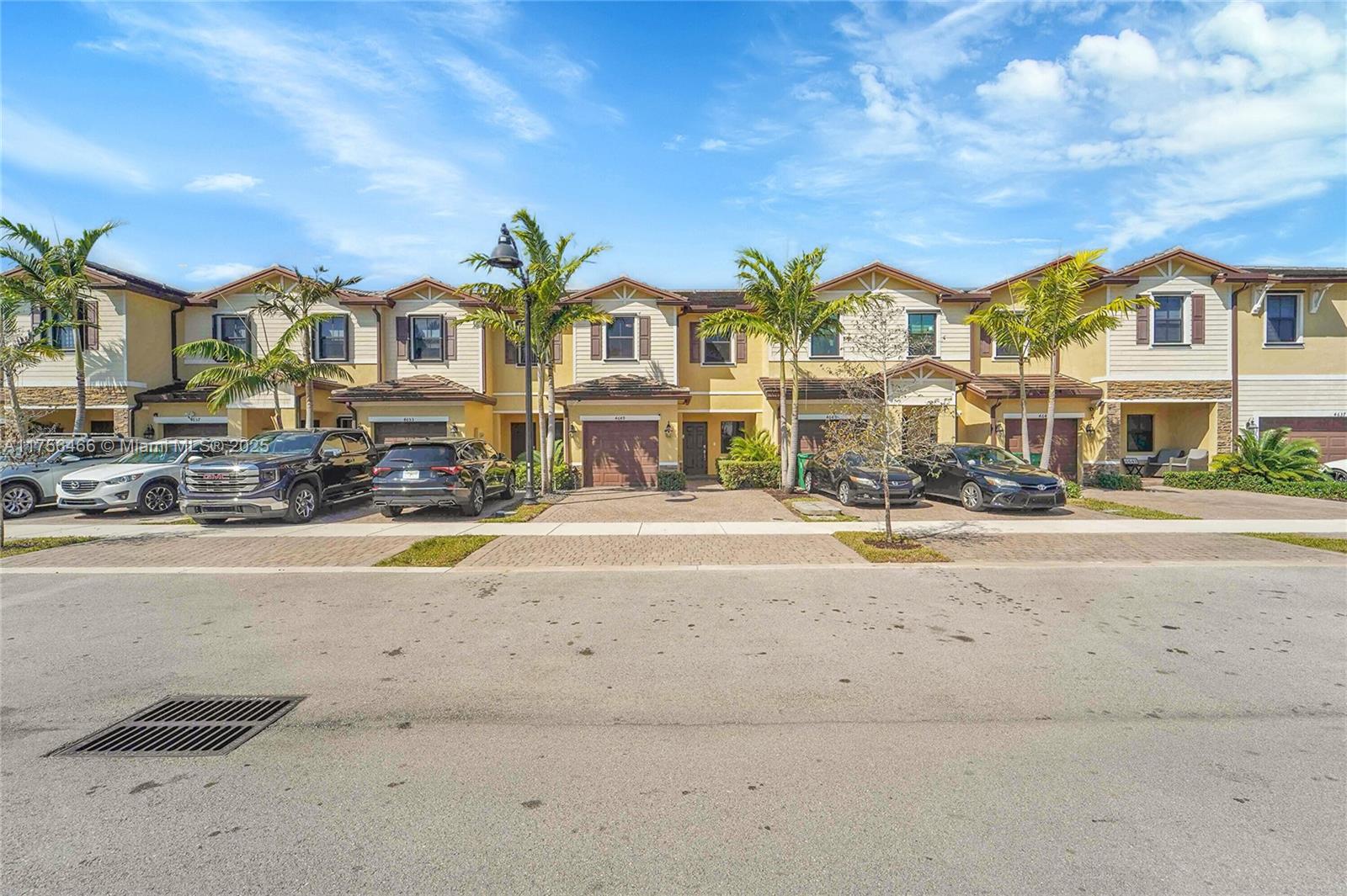 4649 Caspian Way 4649, Davie, Broward County, Florida - 3 Bedrooms  
3 Bathrooms - 