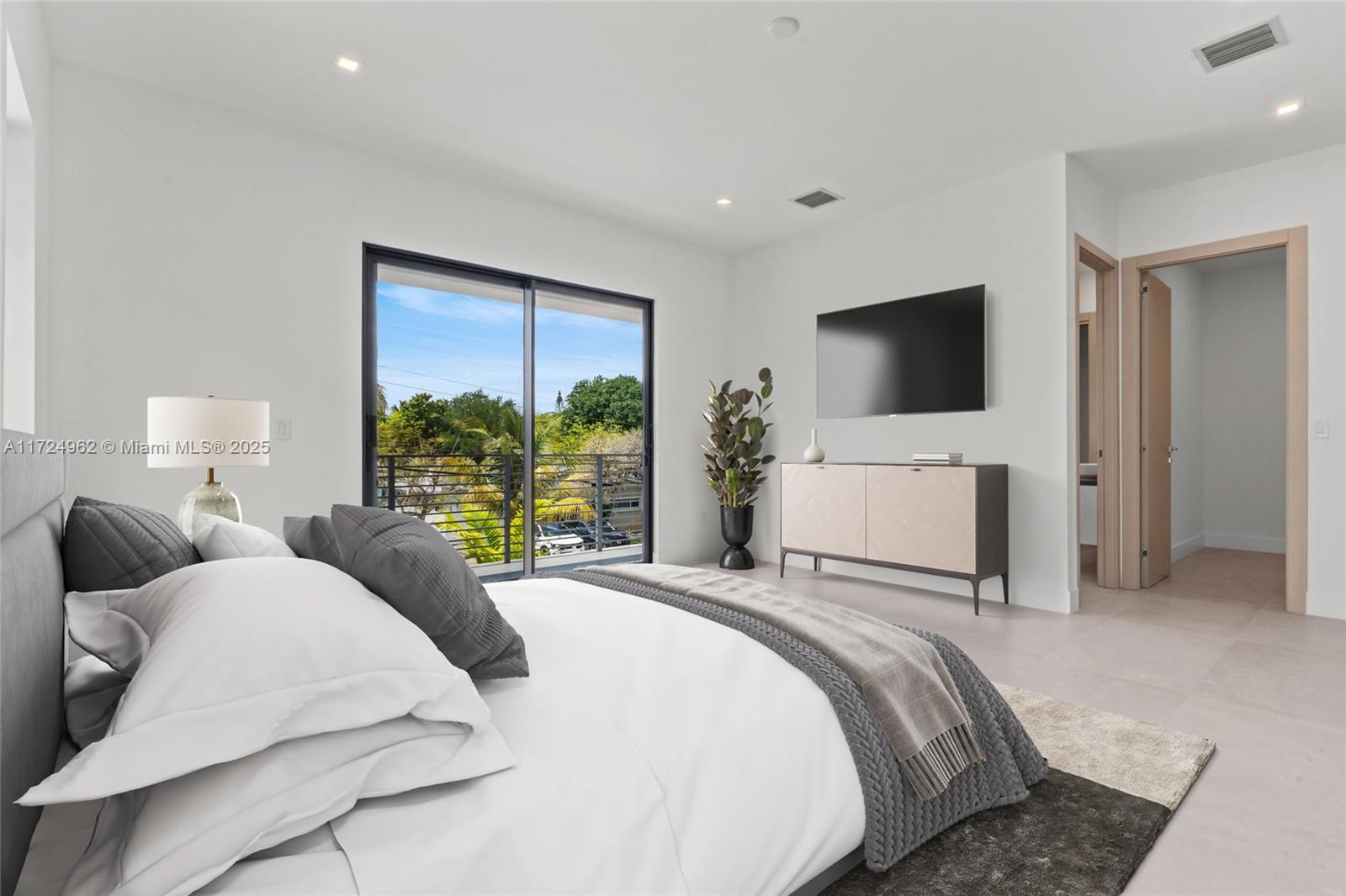 TARPON RIVER - Residential