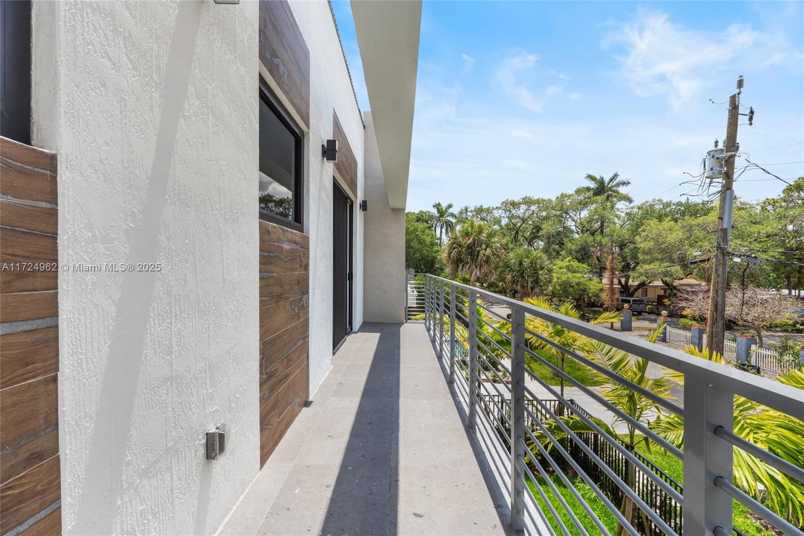 TARPON RIVER - Residential