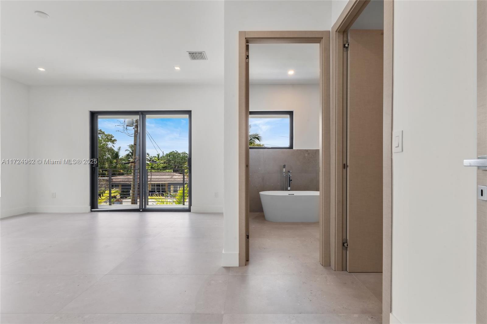 TARPON RIVER - Residential