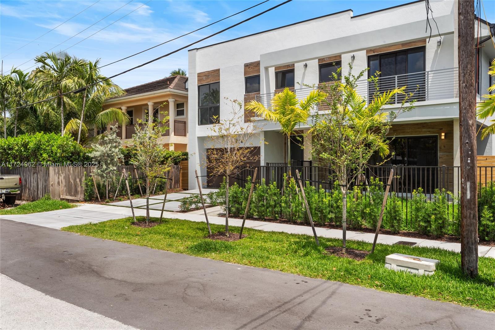 TARPON RIVER - Residential