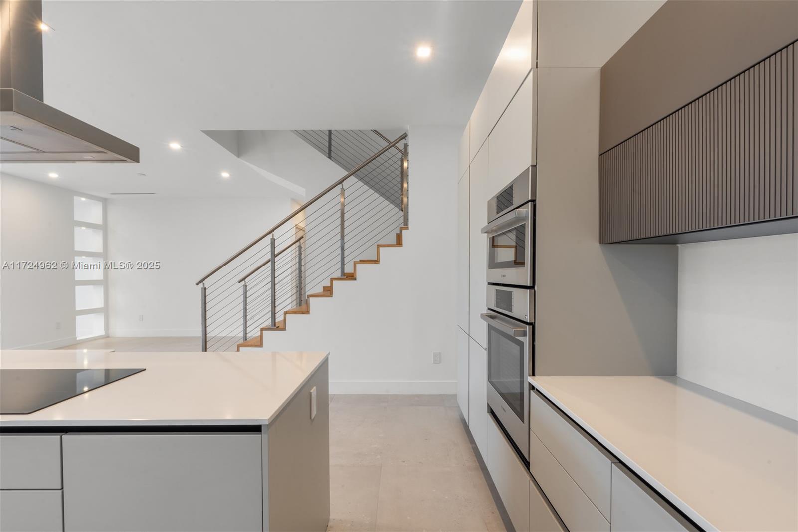 TARPON RIVER - Residential
