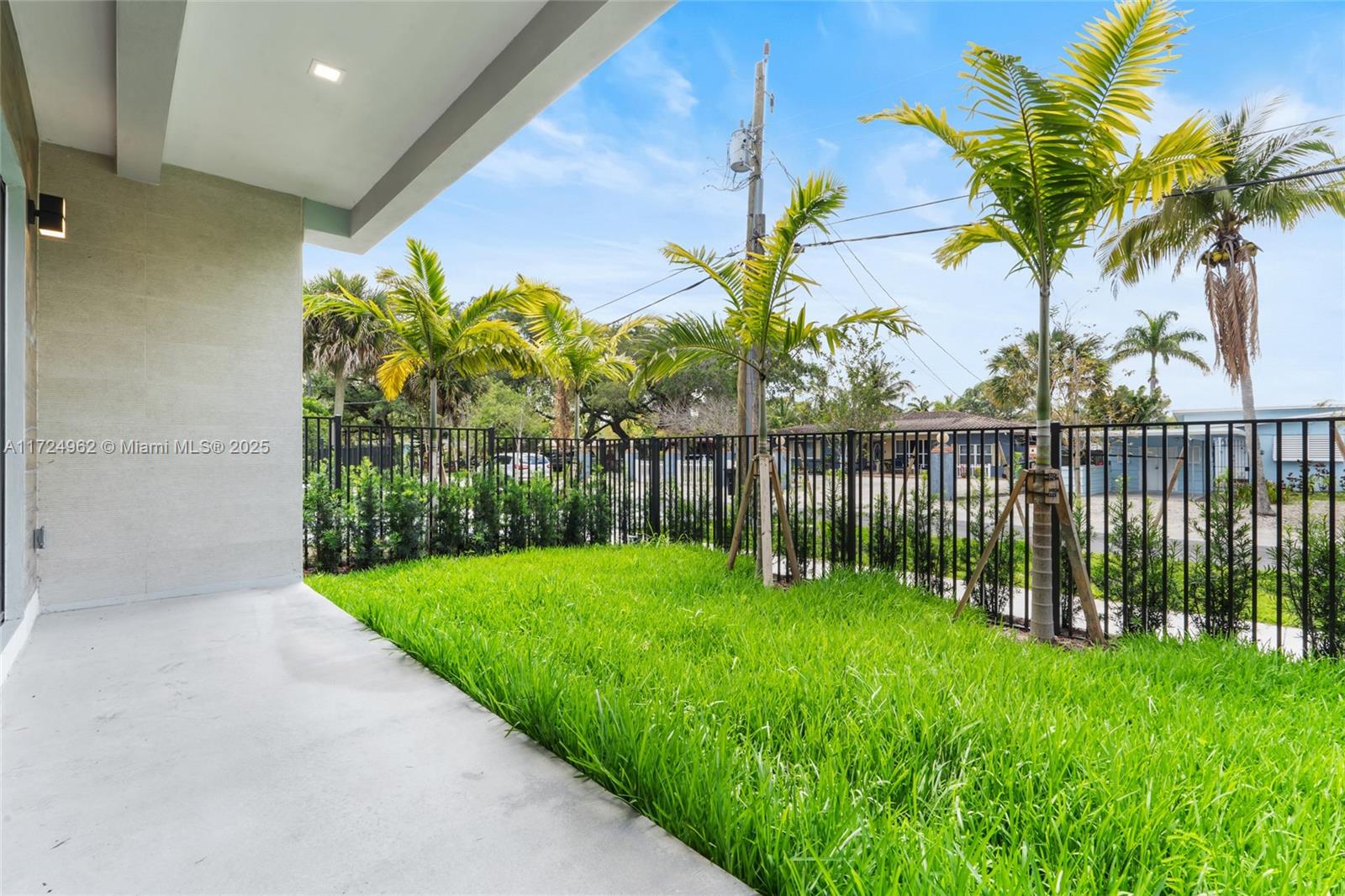 TARPON RIVER - Residential