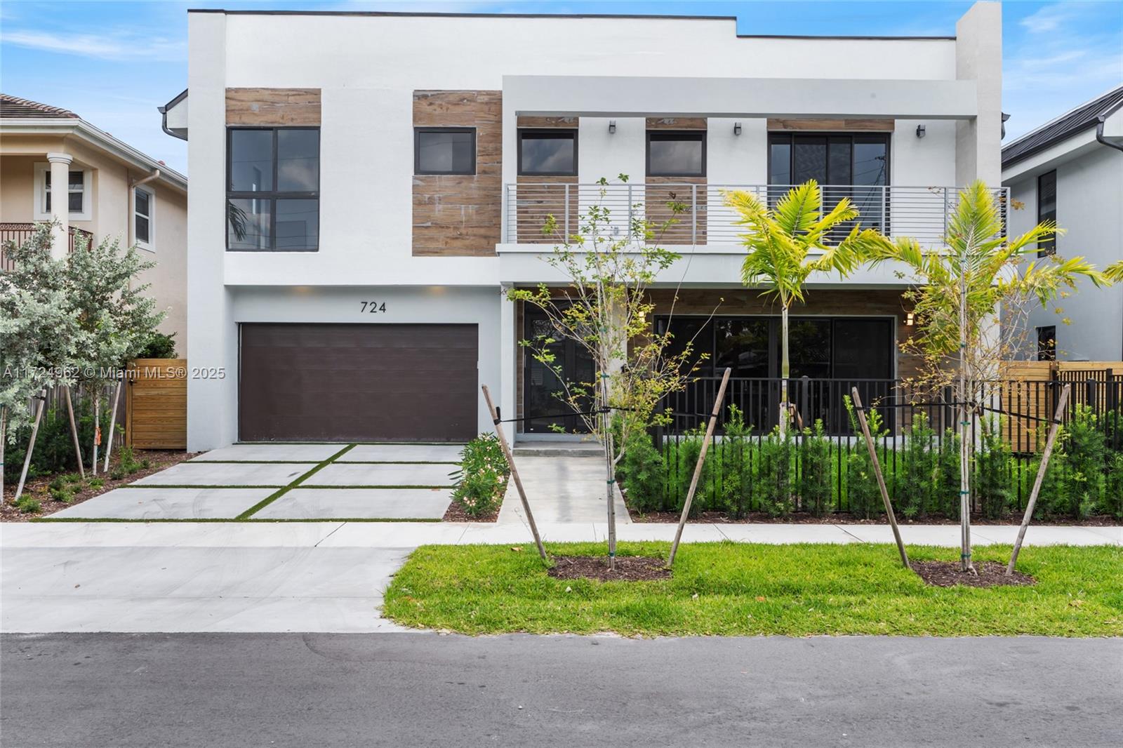 TARPON RIVER - Residential