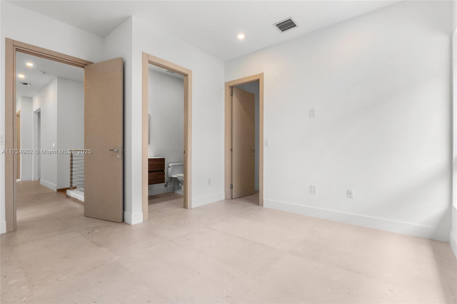 TARPON RIVER - Residential
