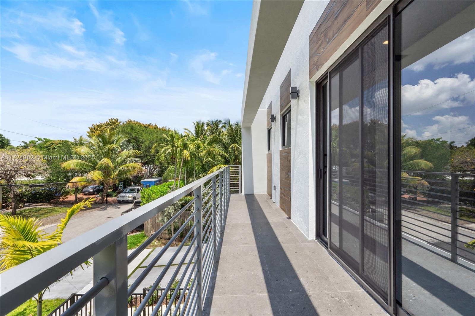 TARPON RIVER - Residential