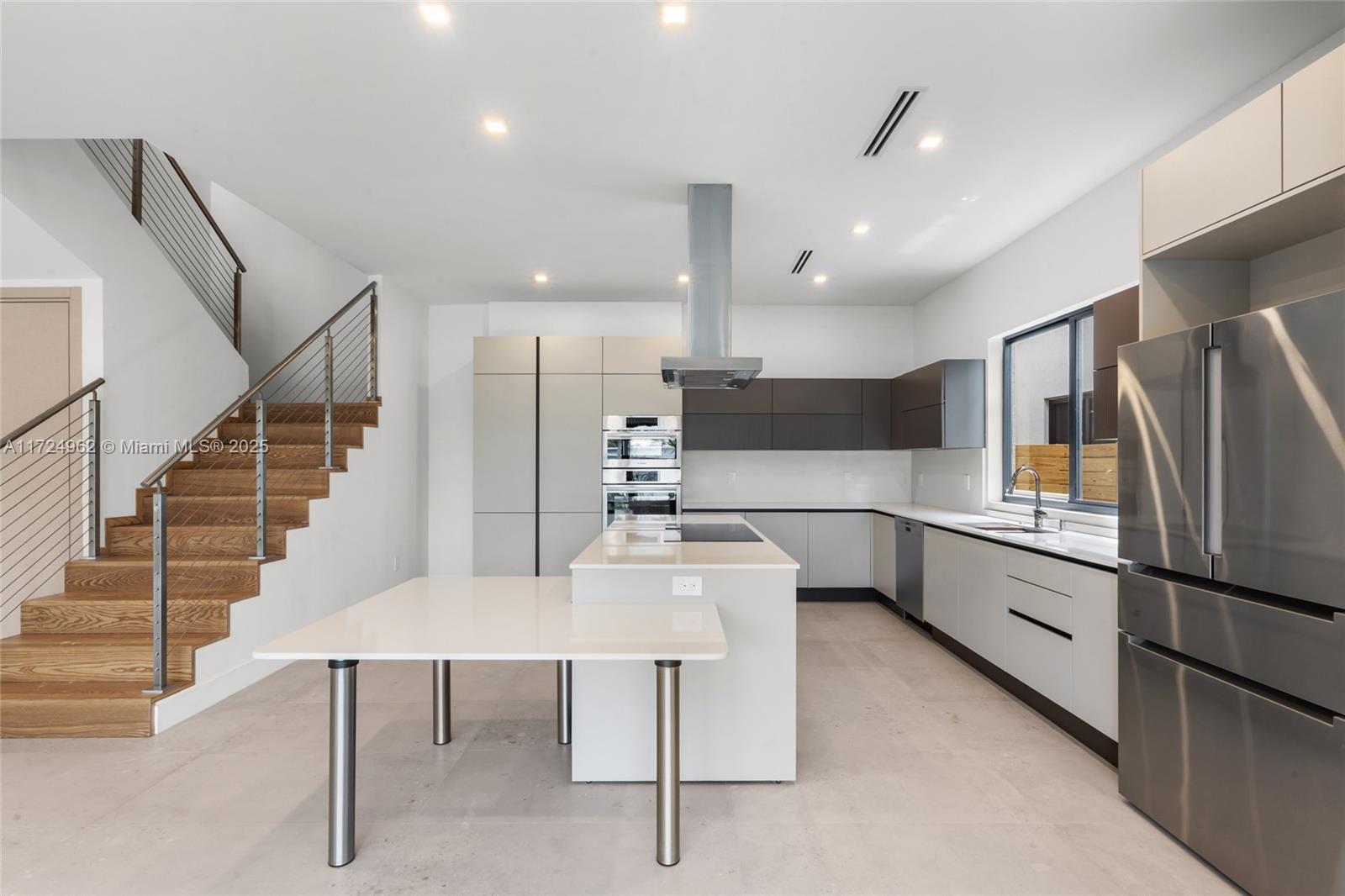 TARPON RIVER - Residential