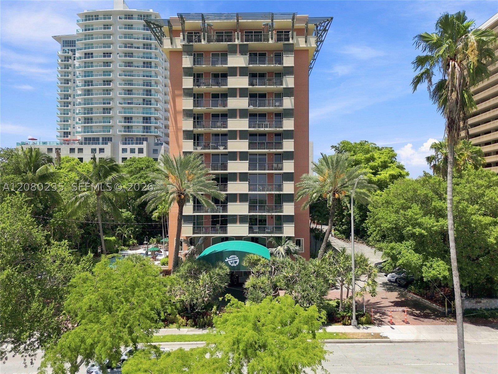 2951 S Bayshore Dr 305