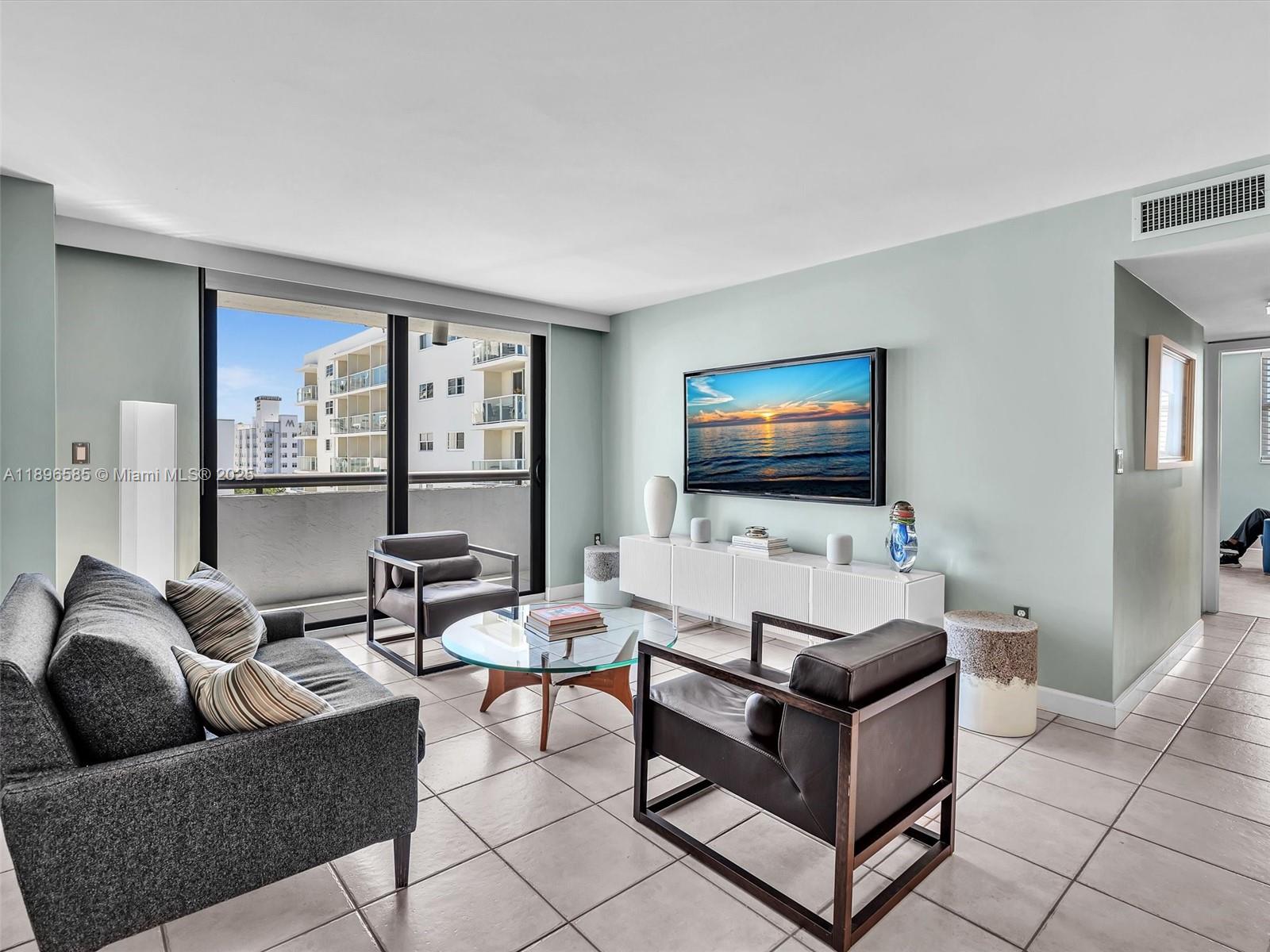 1775 Washington Ave 8B