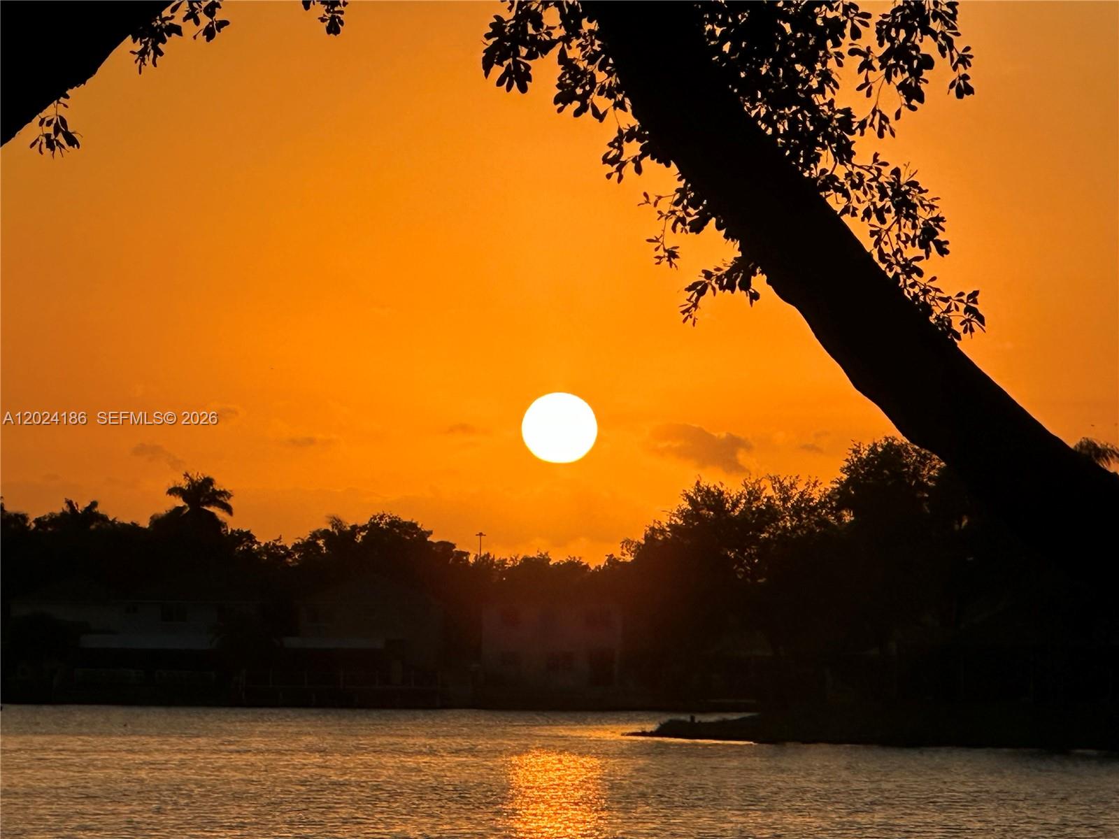 EVERGLADES SUGAR & LAND - Residential Lease