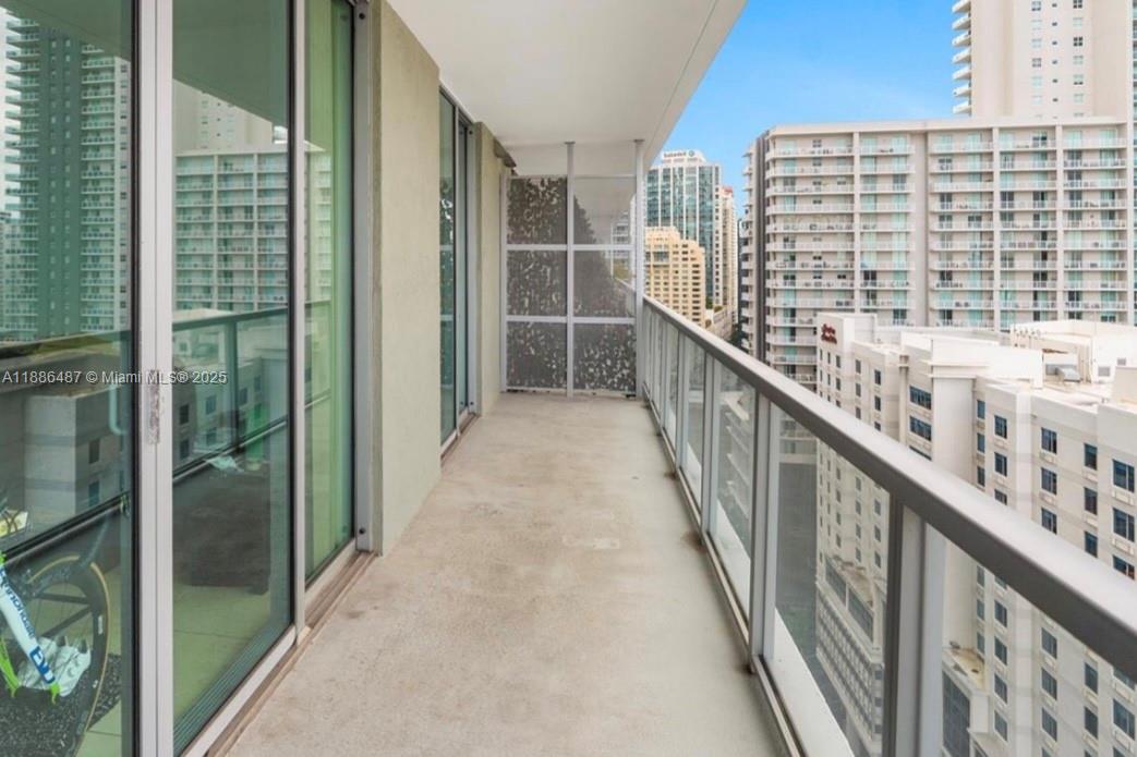 79 SW 12th St 2102-S