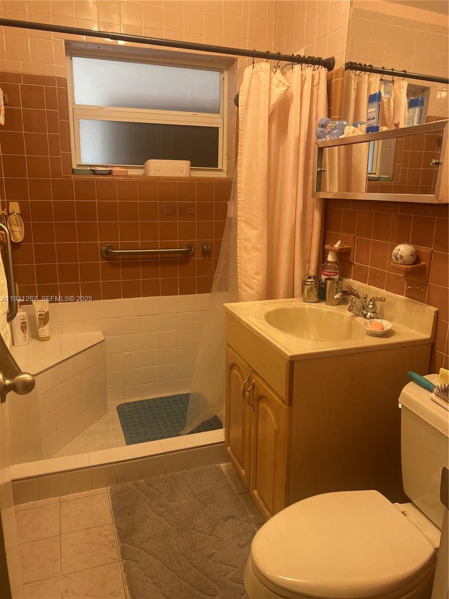 WESTWOOD LAKE 9TH ADDN - Residential