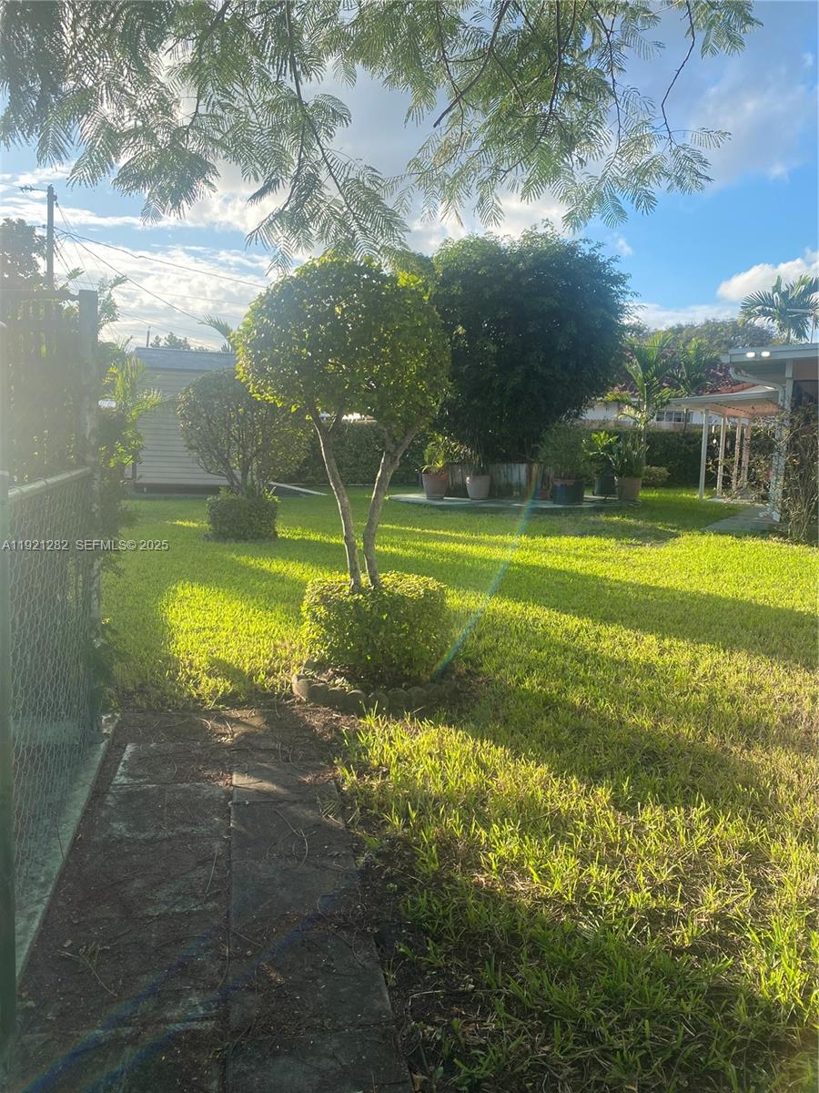 WESTWOOD LAKE 9TH ADDN - Residential