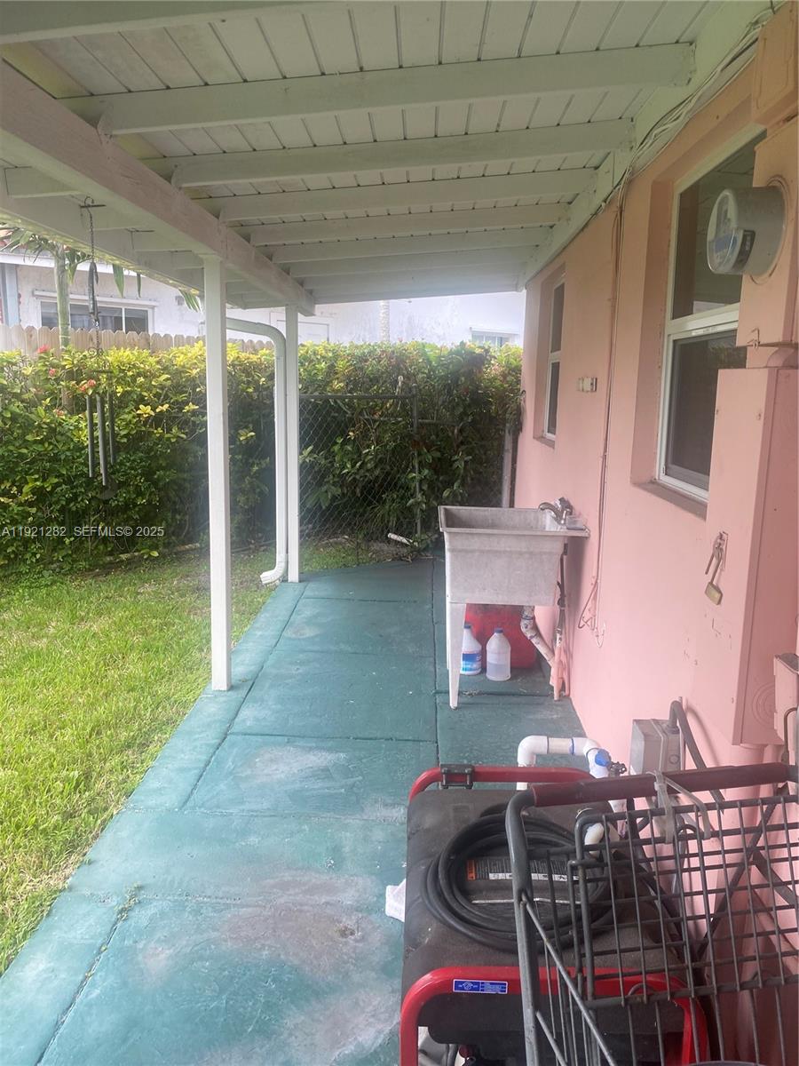 WESTWOOD LAKE 9TH ADDN - Residential