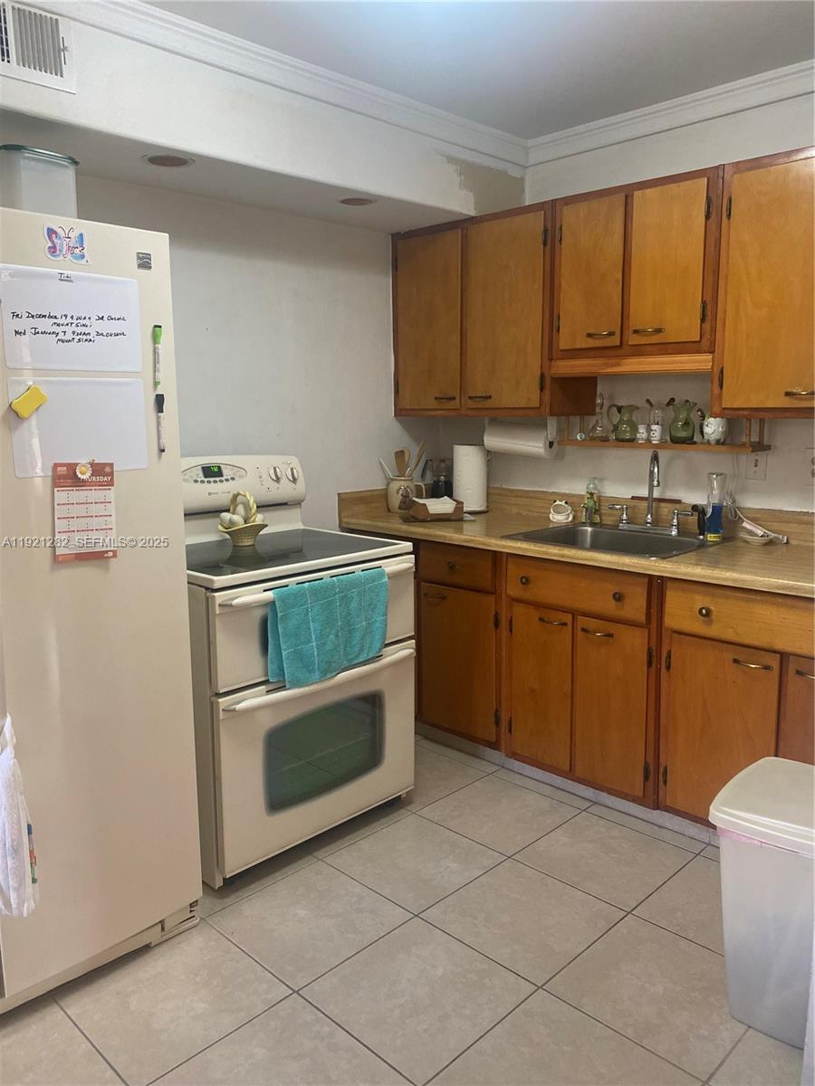 WESTWOOD LAKE 9TH ADDN - Residential