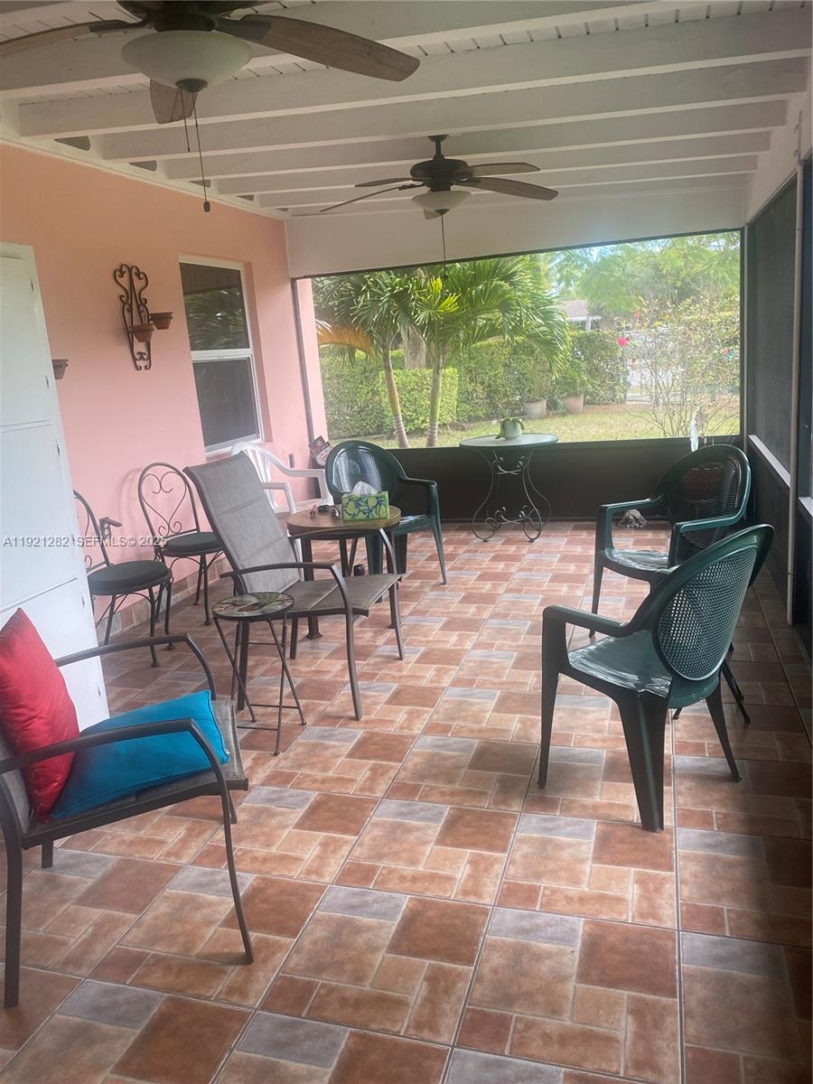 WESTWOOD LAKE 9TH ADDN - Residential