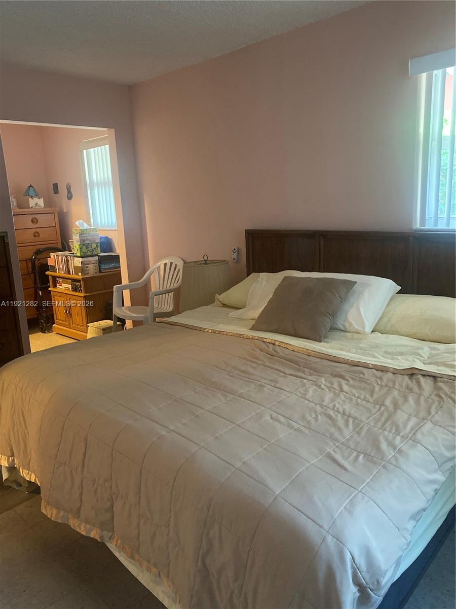 WESTWOOD LAKE 9TH ADDN - Residential