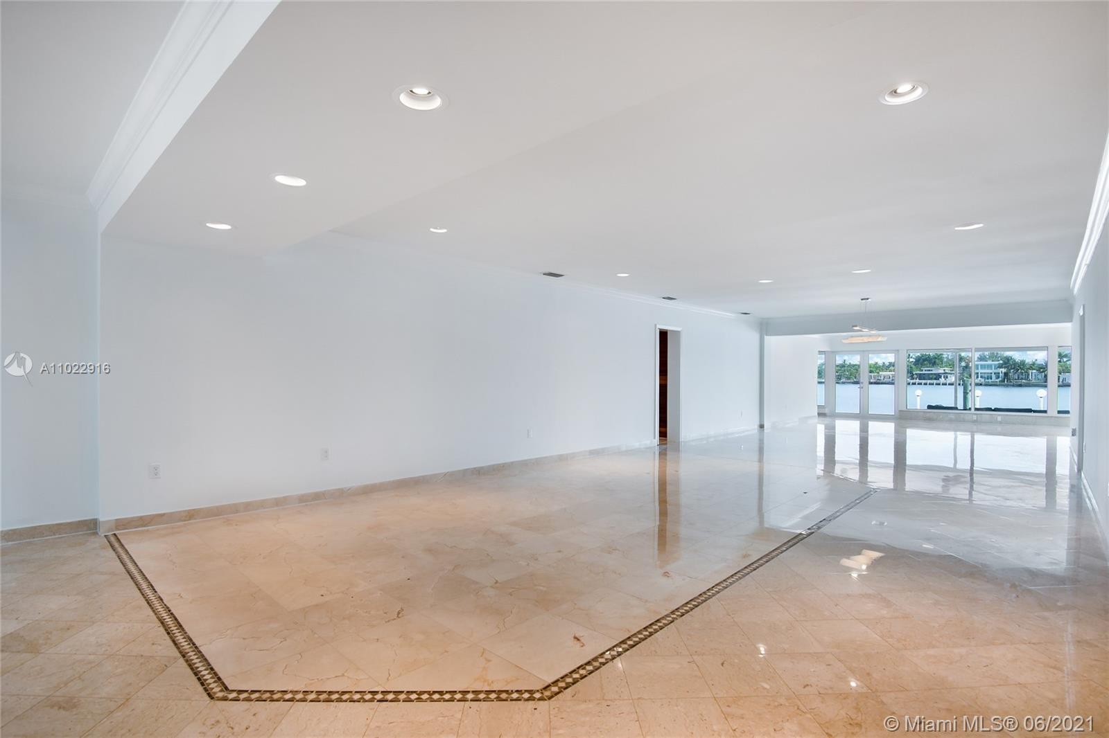 BISCAYNE BEACH-2ND ADDN - Residential