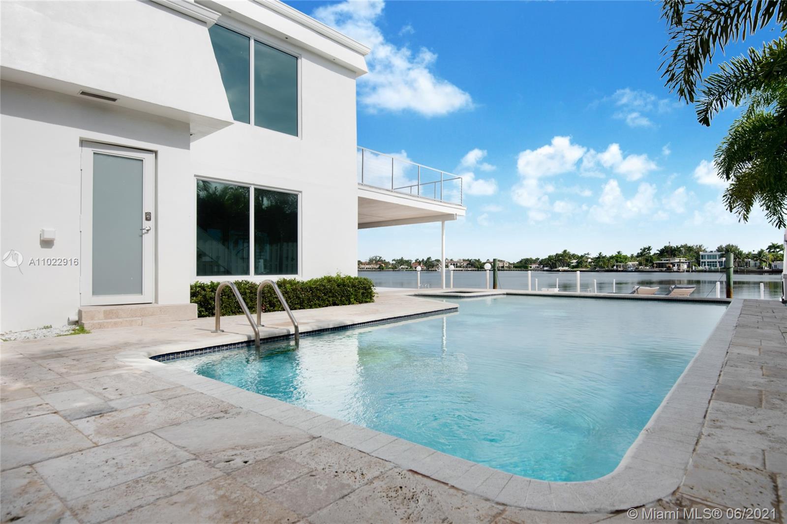 BISCAYNE BEACH-2ND ADDN - Residential