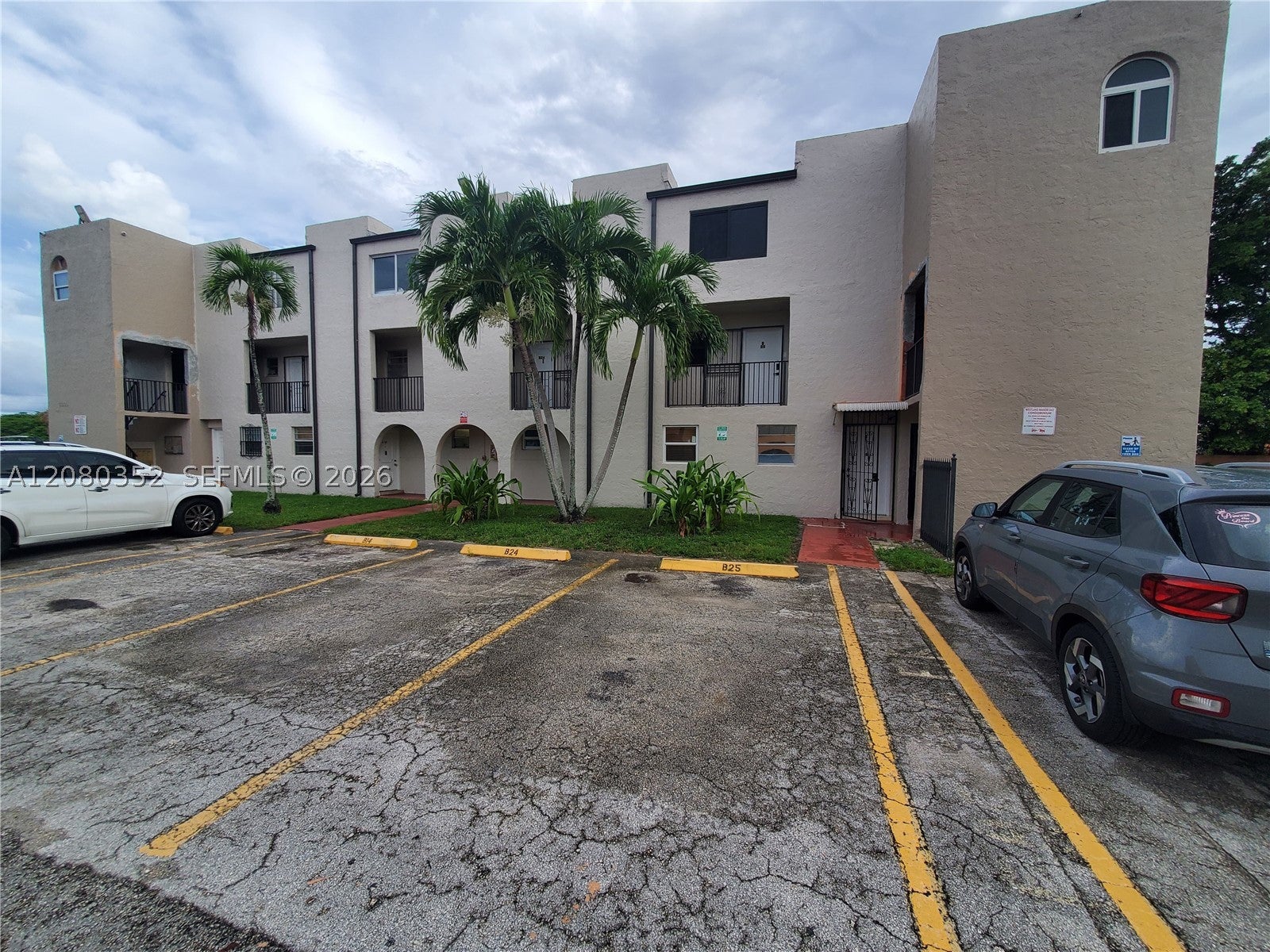 6600 W 2nd Ct 15, Hialeah FL 33012