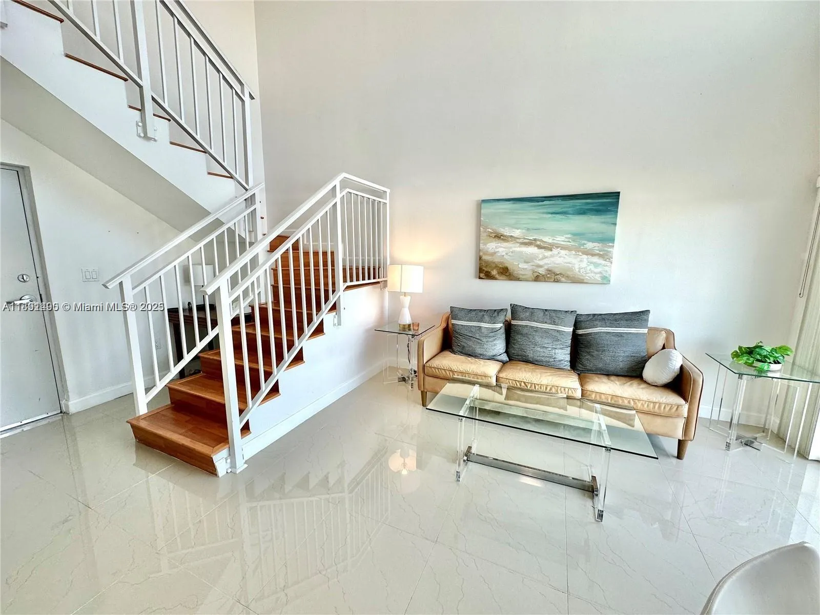 Miami, Florida 33129, United States, 1 Bedroom Bedrooms, ,2 BathroomsBathrooms,Residential,Active,224535