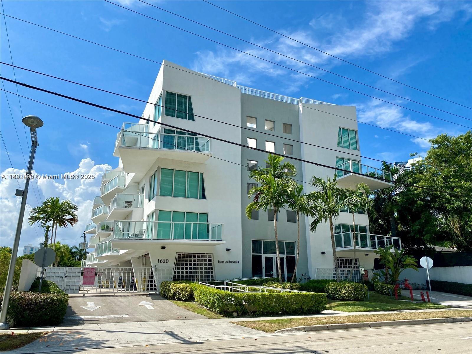 1650 Brickell Ave 203