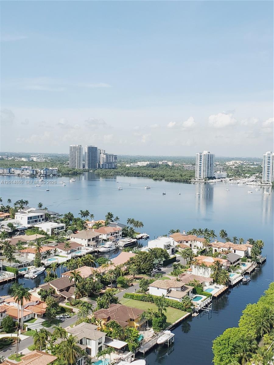 2000 ISL BLVD WILLIAMS IS - Residential Lease
