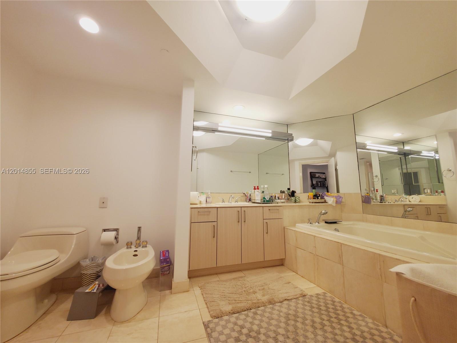 2000 ISL BLVD WILLIAMS IS - Residential Lease